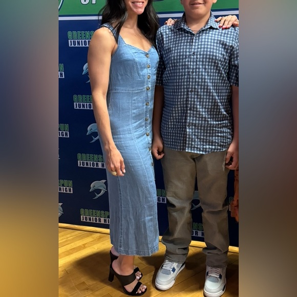 Chambray Crossover Back Button Midi Dress - Picture 10 of 10